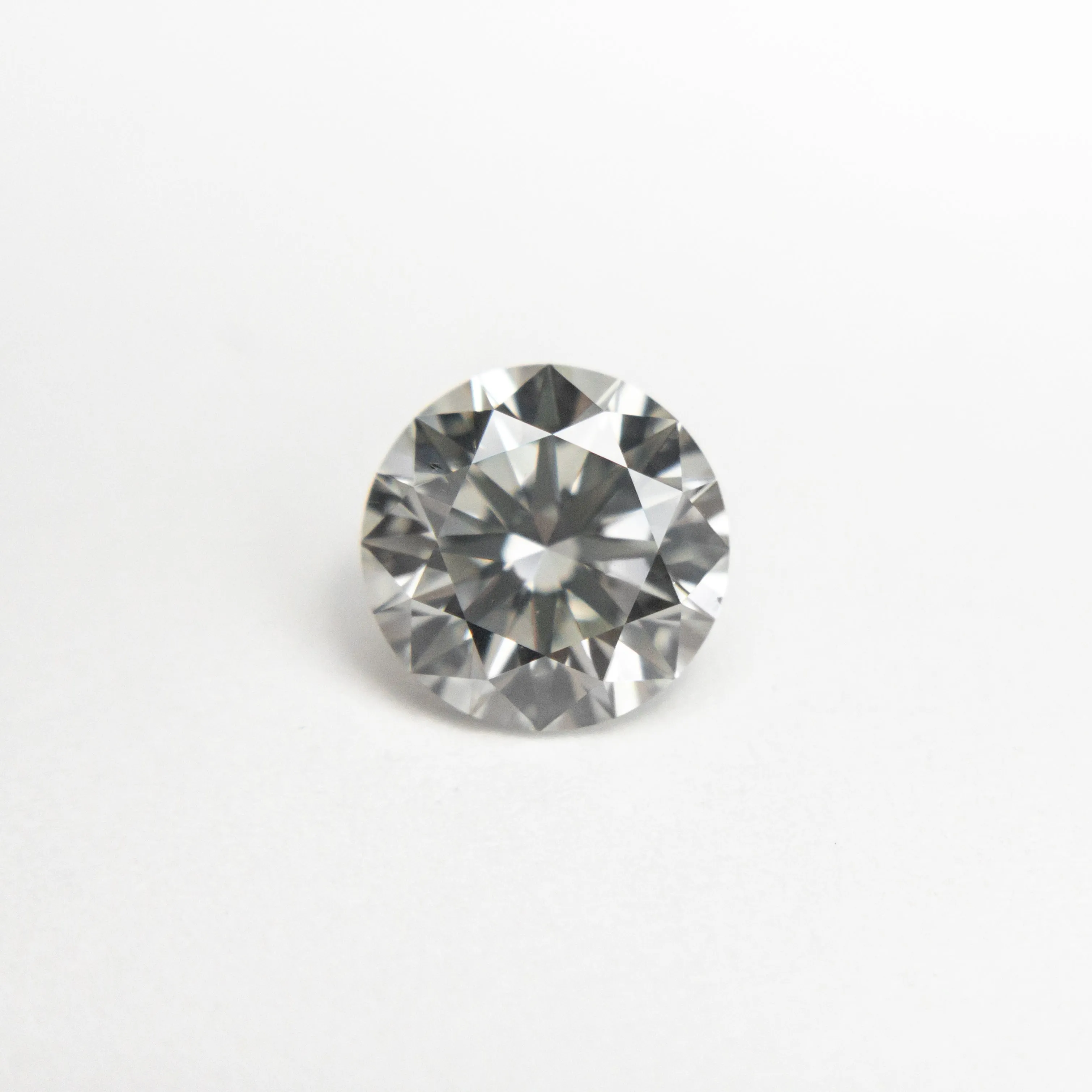 0.86ct 6.10x6.07x3.76mm GIA SI1 Light Grey Round Brilliant 19543-01