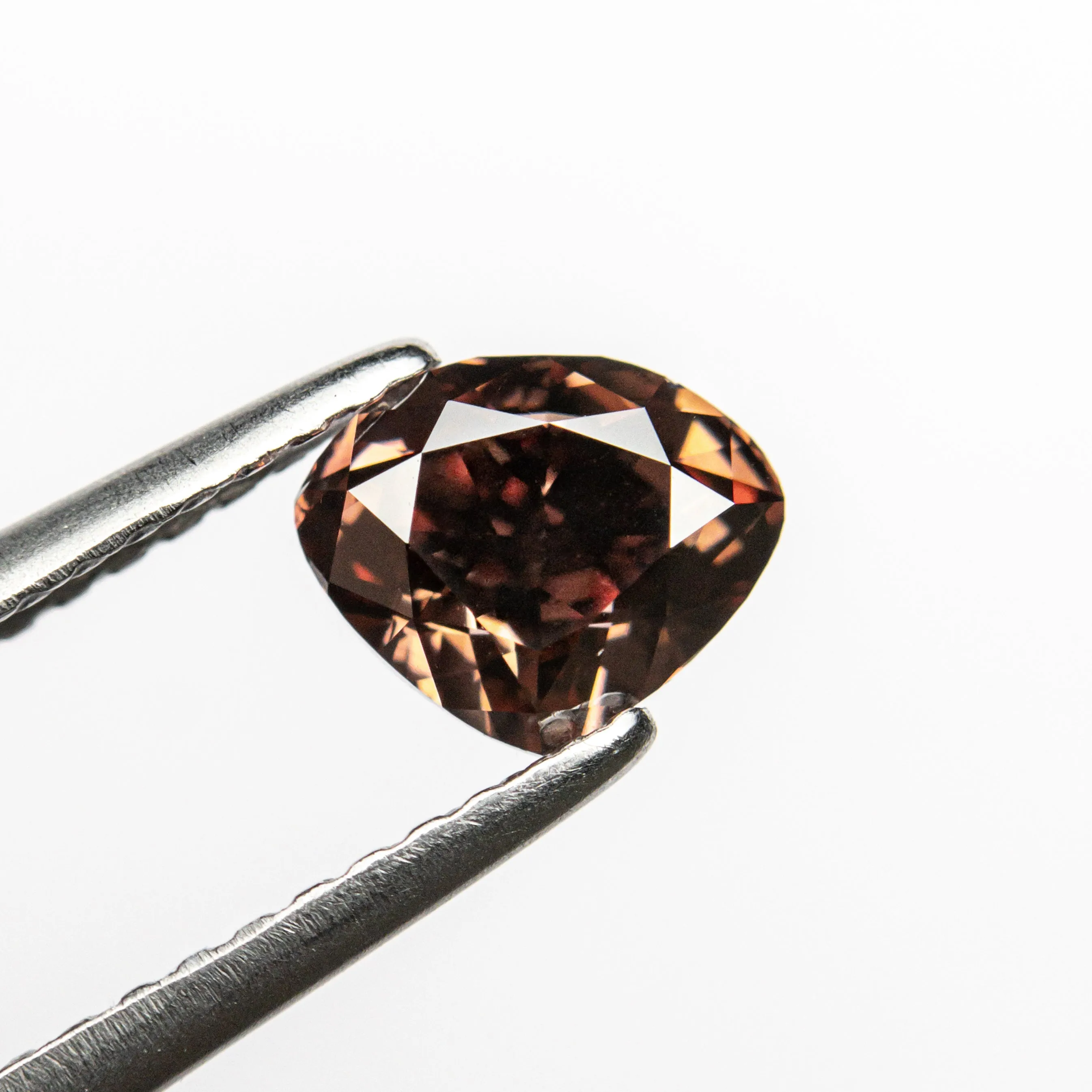 1.00ct 5.37x6.56x3.93mm GIA VS2 Fancy Deep Pink-Brown Heart Brilliant  24116-01