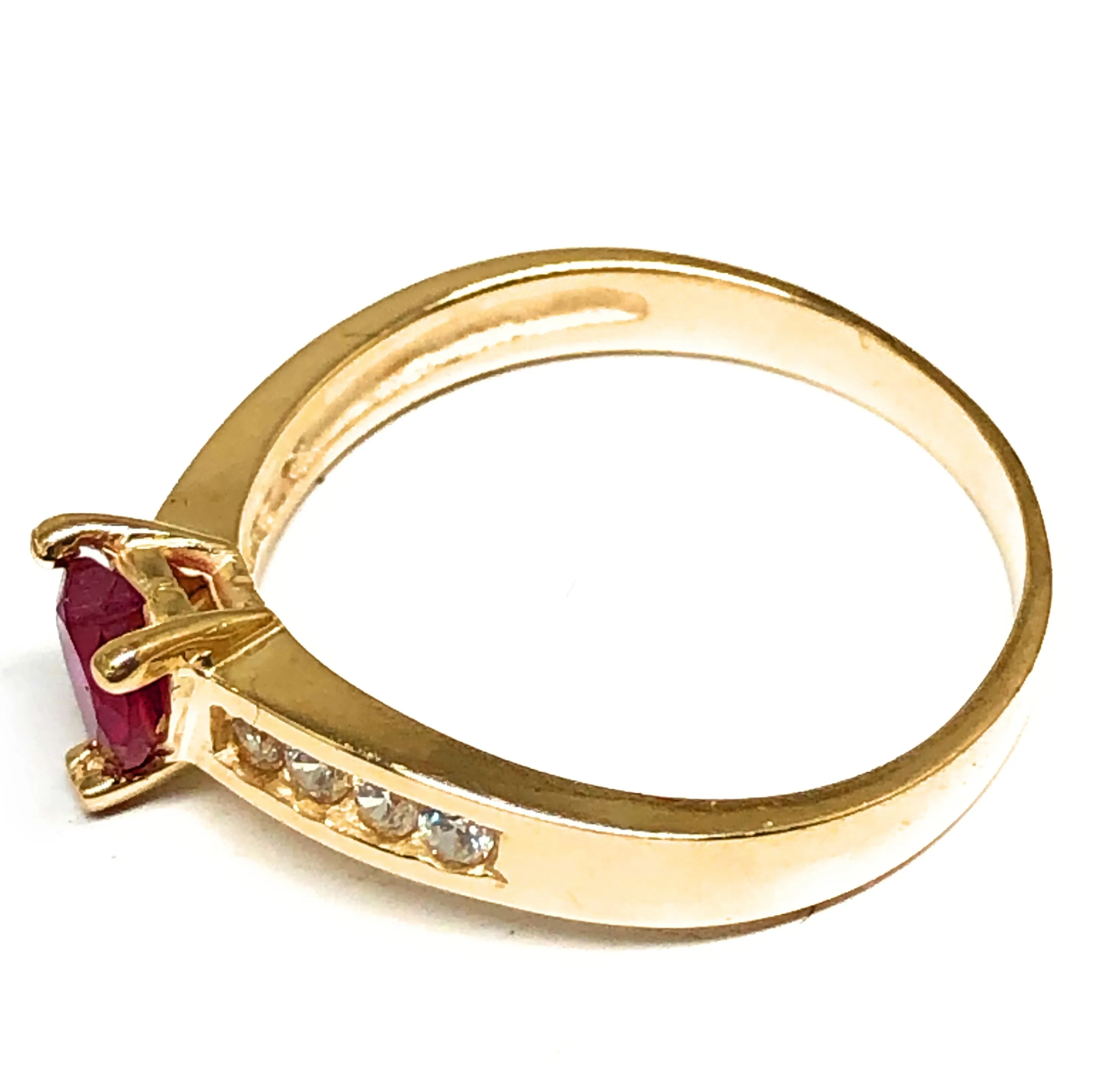 10k Solid Gold Yellow Gold Heart Red CZ Ring