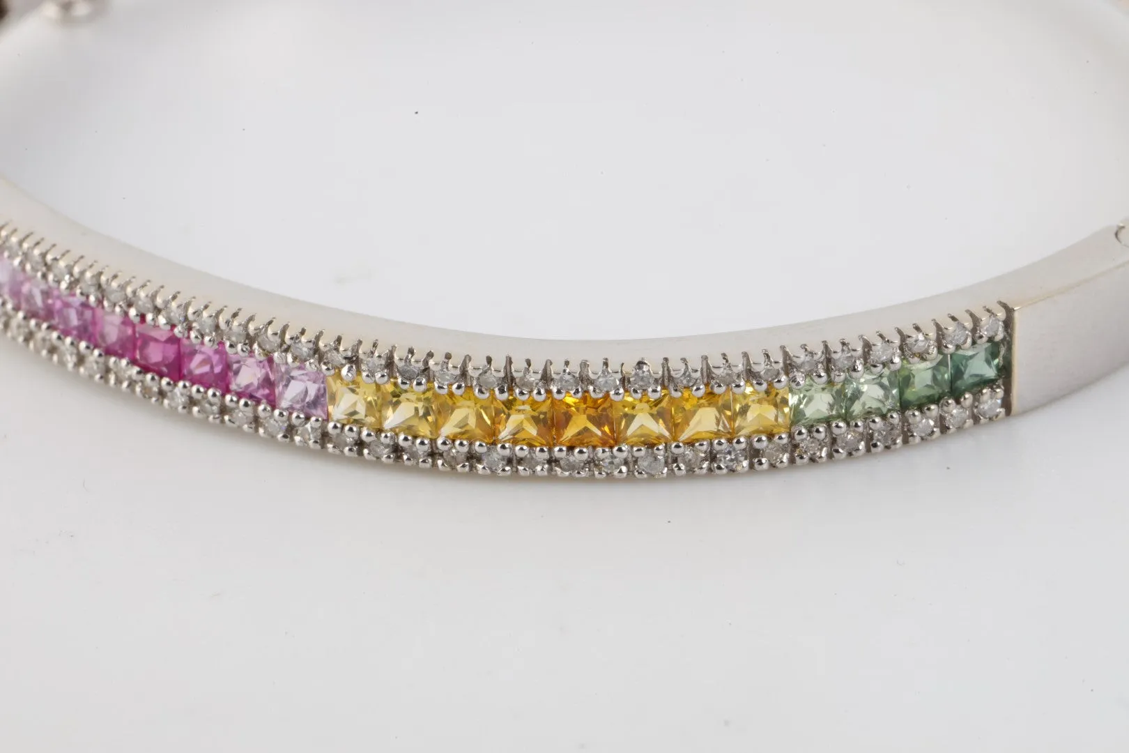 7'' 14k White Gold Diamond & Synthetic Sapphire Rainbow Bracelet (13.27g.)