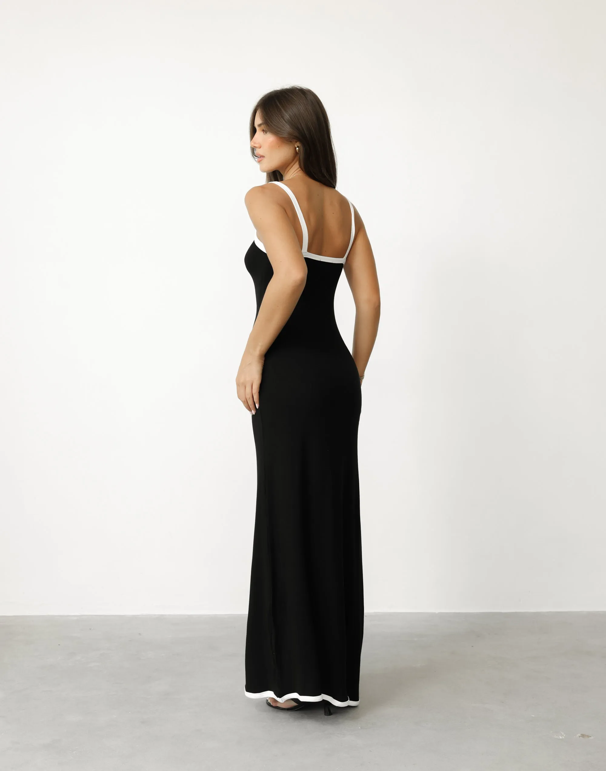 Amihan Maxi Dress (Black)