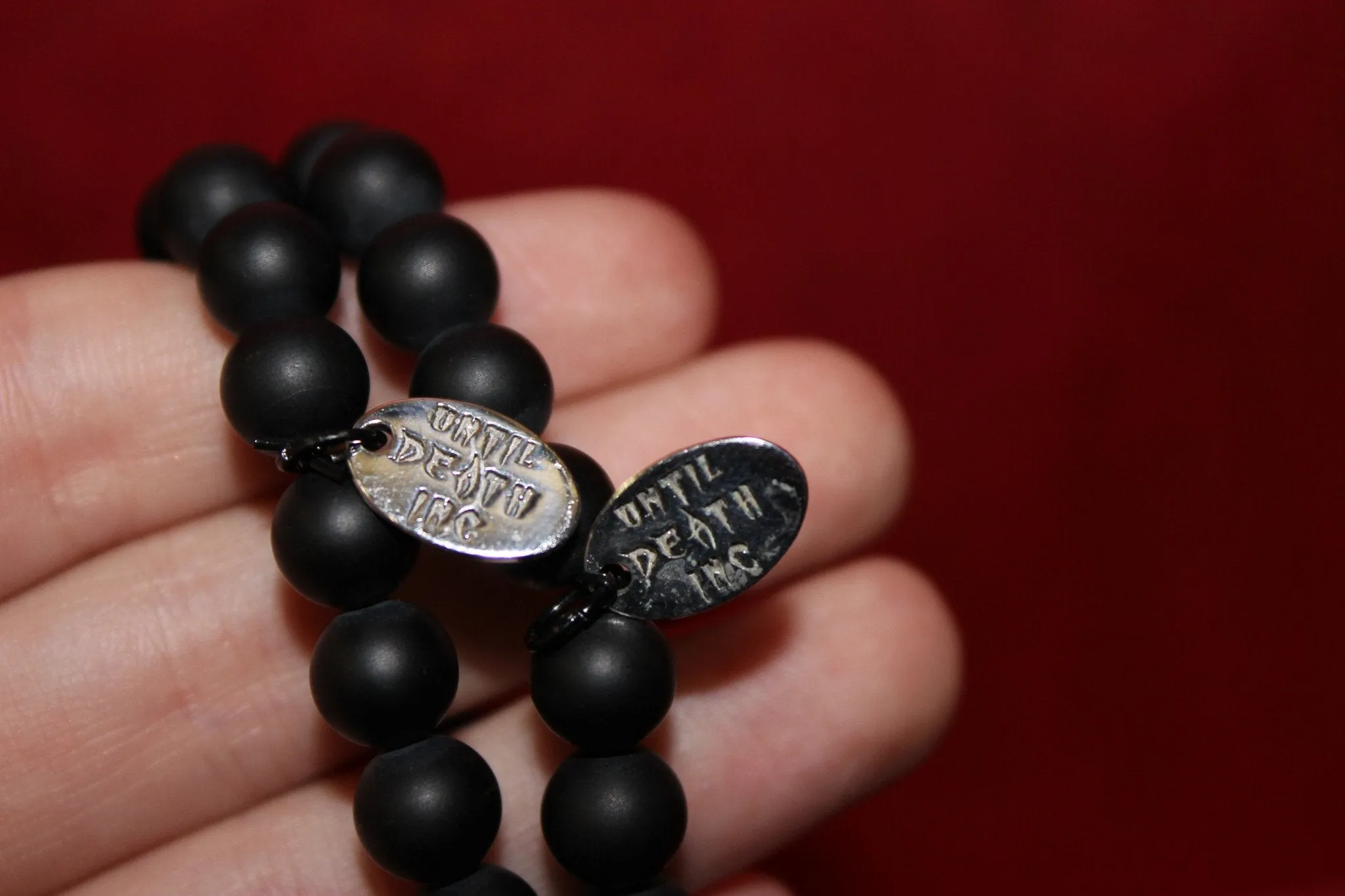 Black Onyx Bead Bracelet with Skulls Beads- UDINC0440