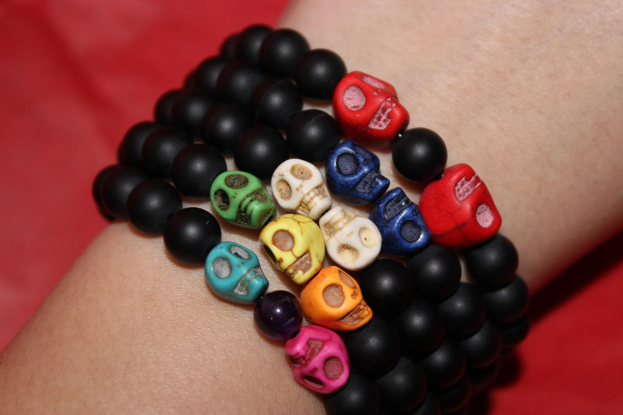 Black Onyx Bead Bracelet with Skulls Beads- UDINC0440