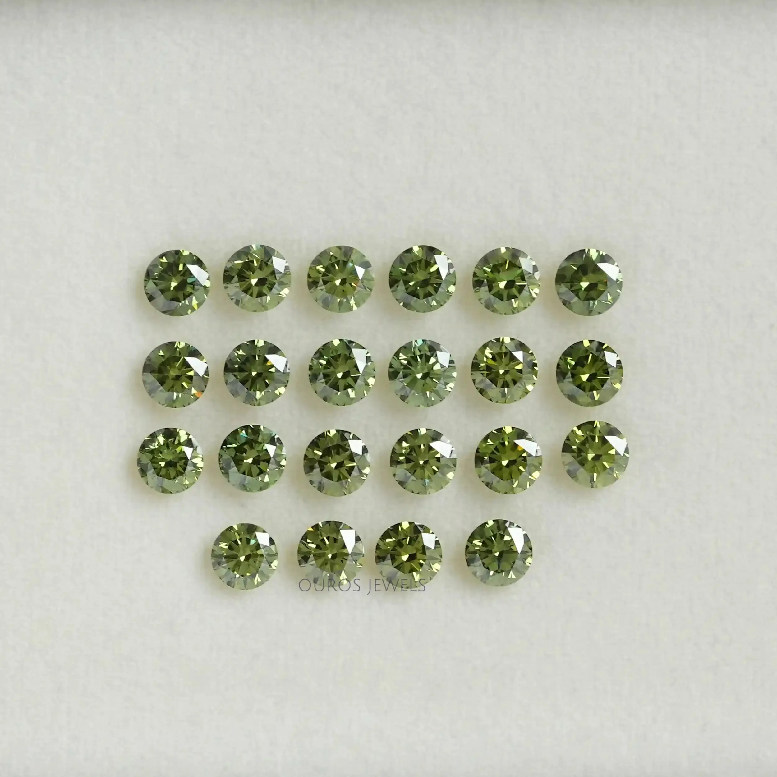 Green Round Cut Lab Grown Diamond