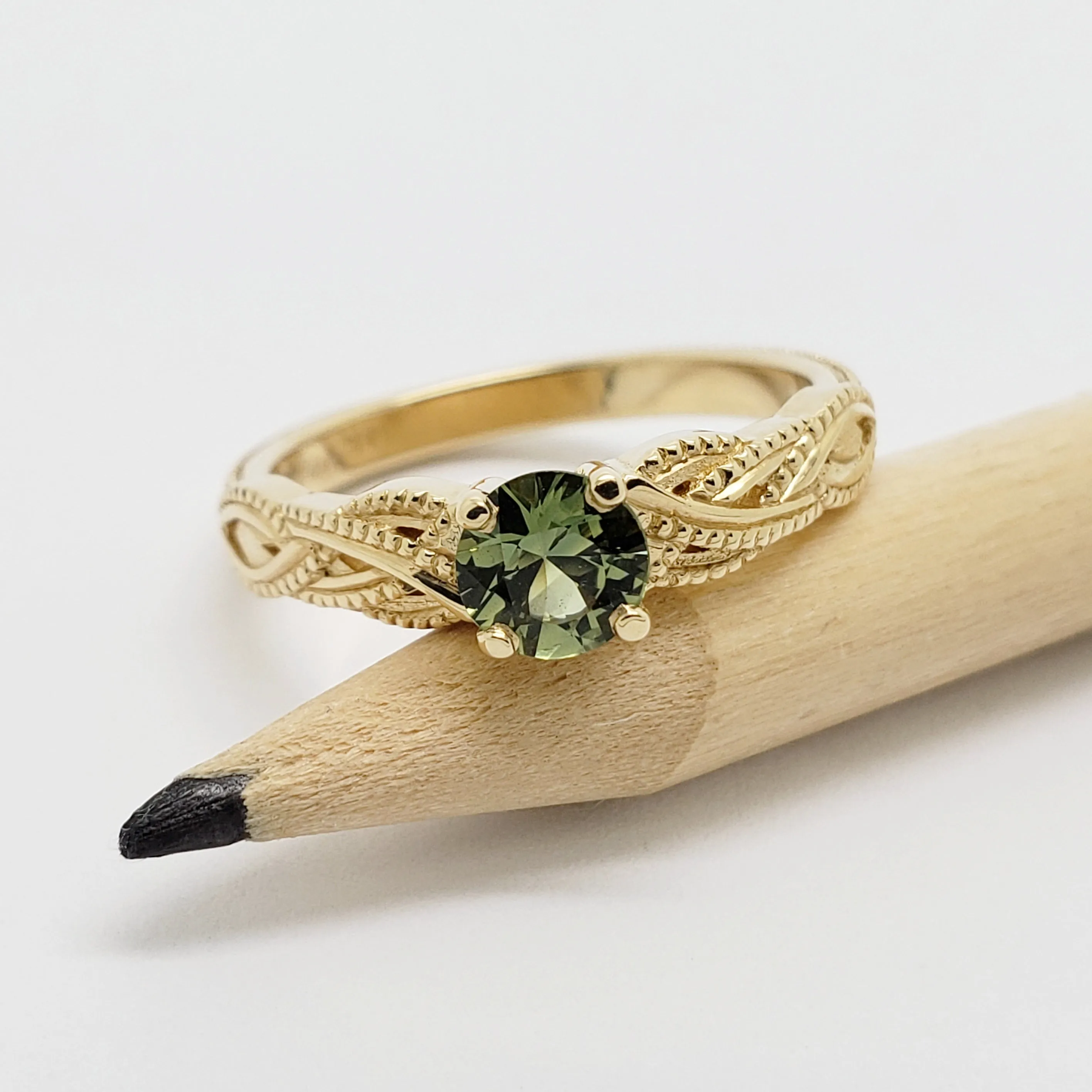 Interlace Yellow | Green Sapphire