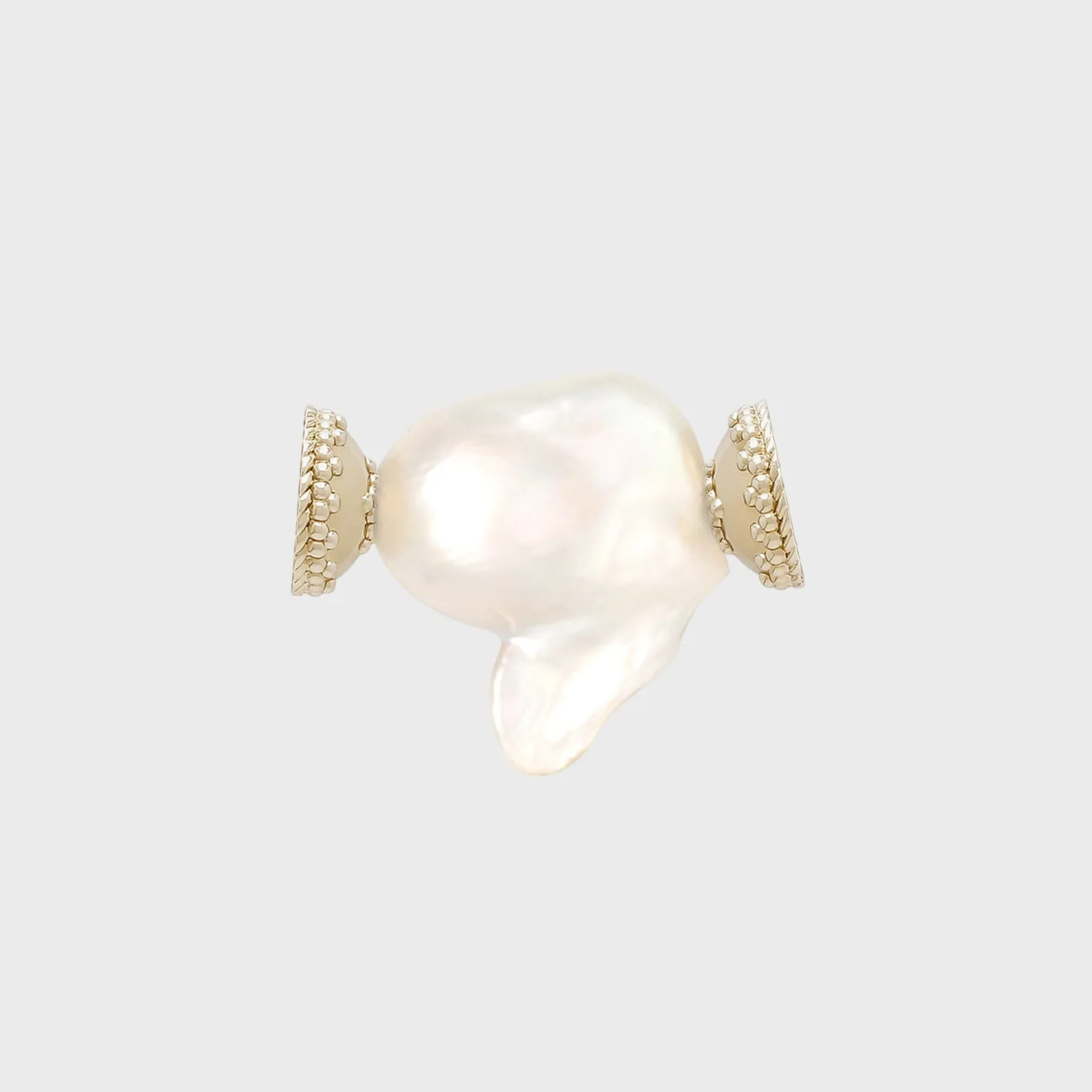 Irregular White Baroque Pearl Centerpiece