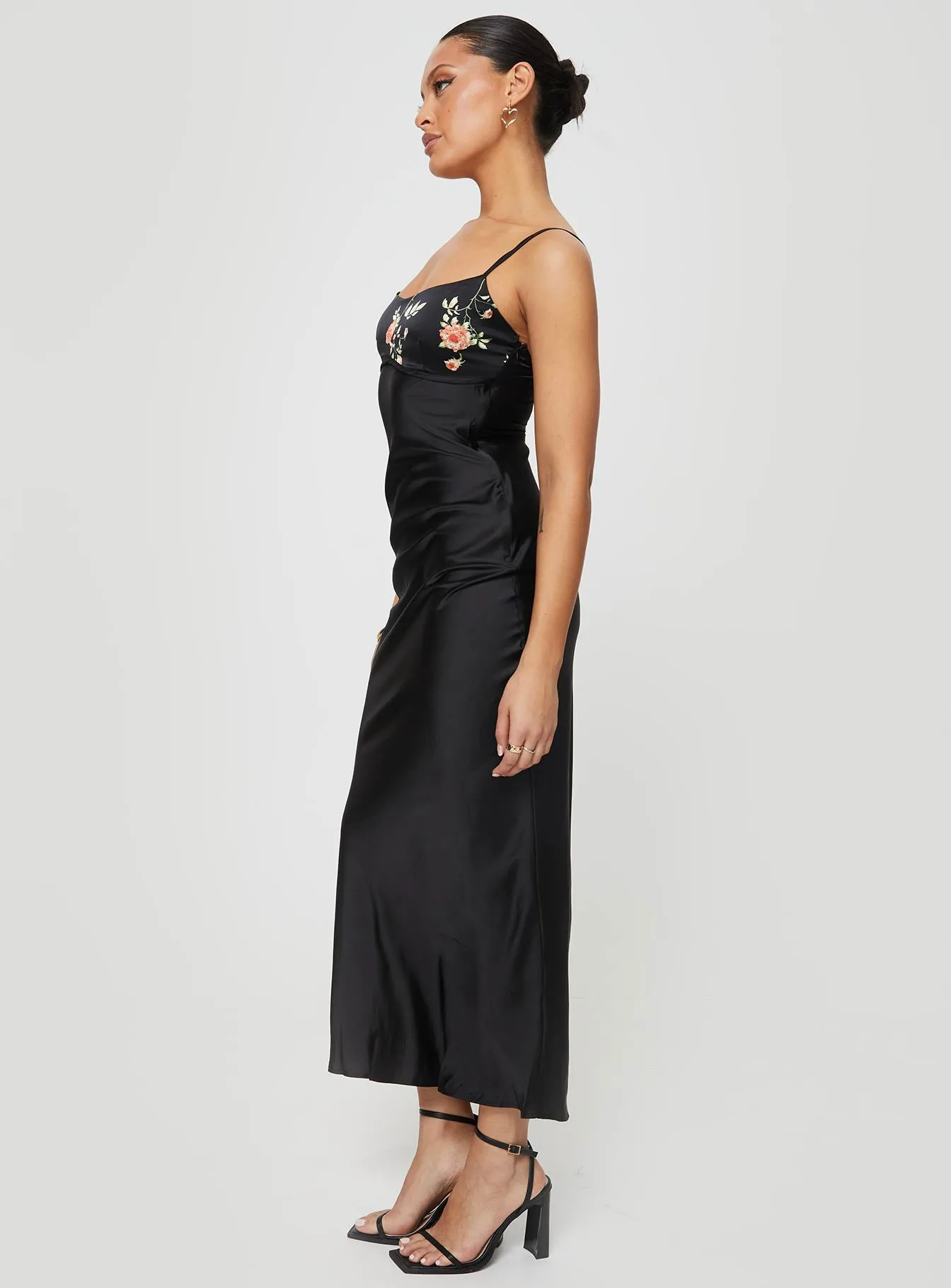 Larver Maxi Dress Black