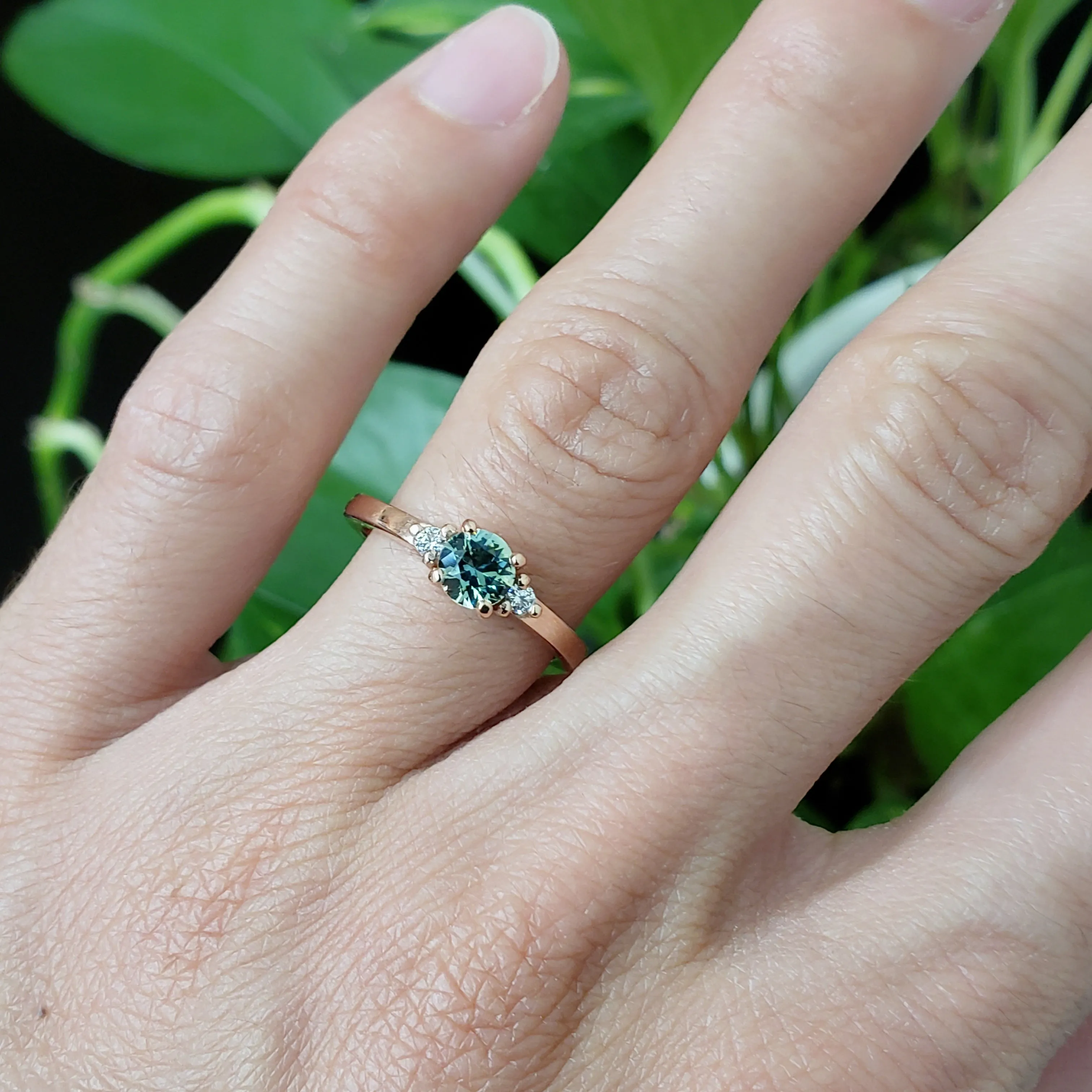 Moraine Rose | Green Australian Sapphire