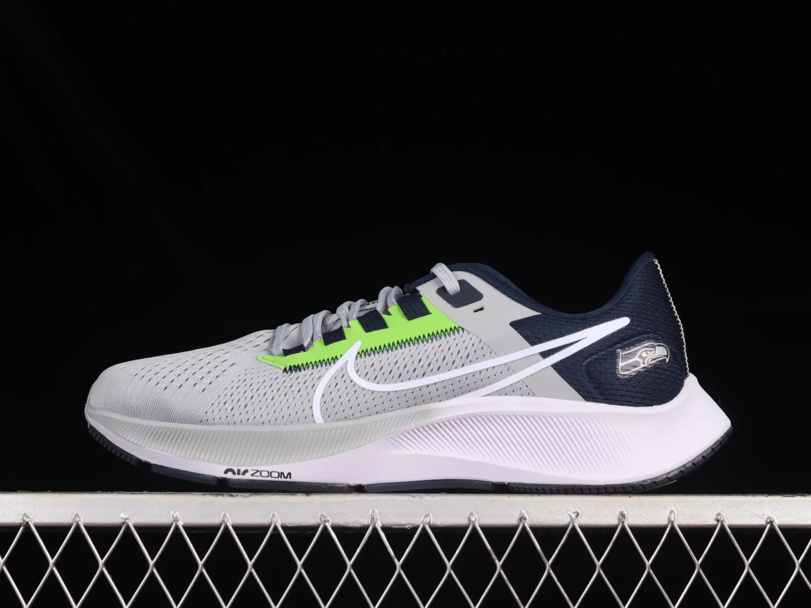 Nike Air Zoom Pegasus 38 Seattle Seahawks Wolf Grey College Navy Action Green DJ0854-001