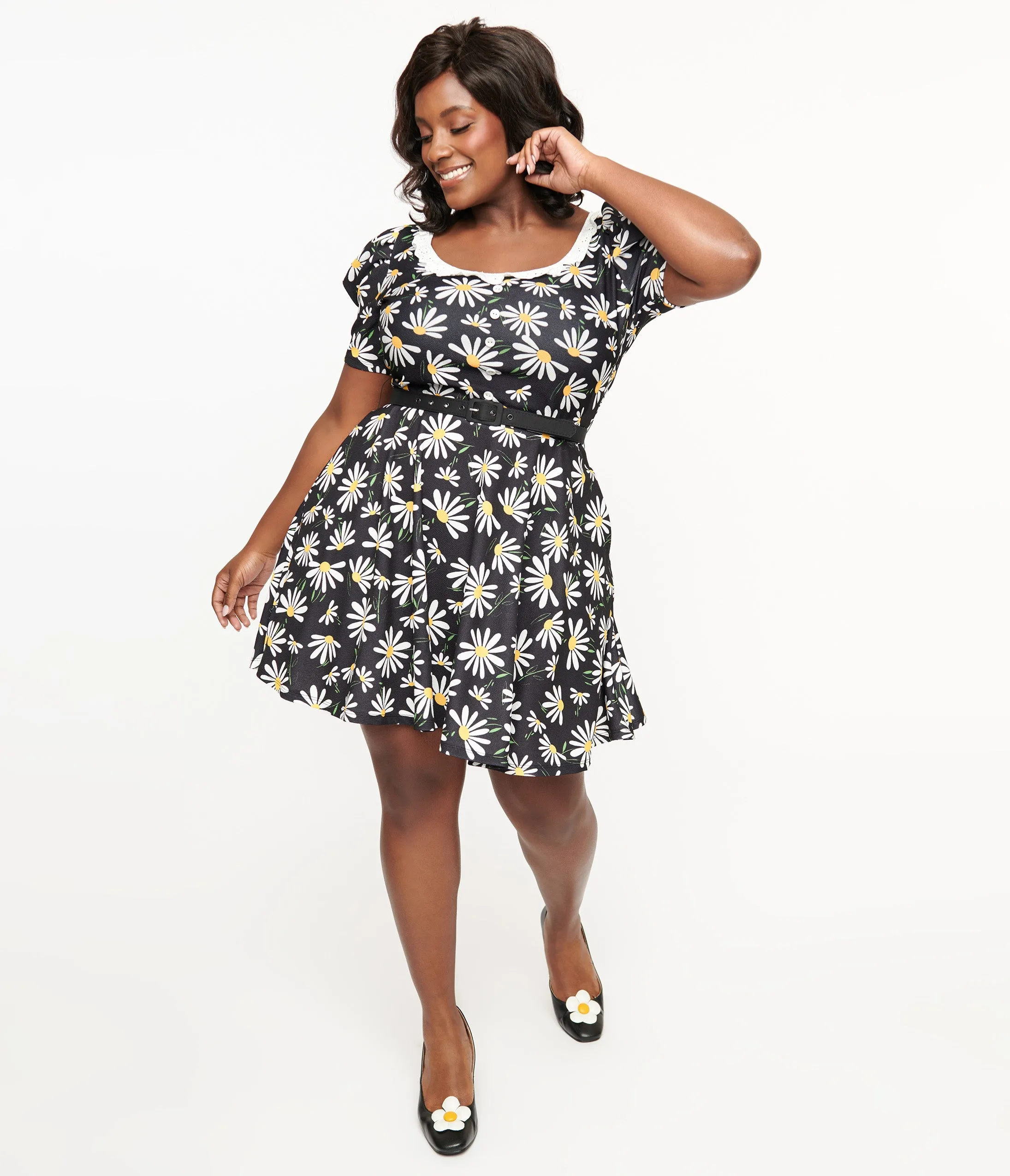 Smak Parlour Plus Size Black & White Daisy Group Chat Flare Dress